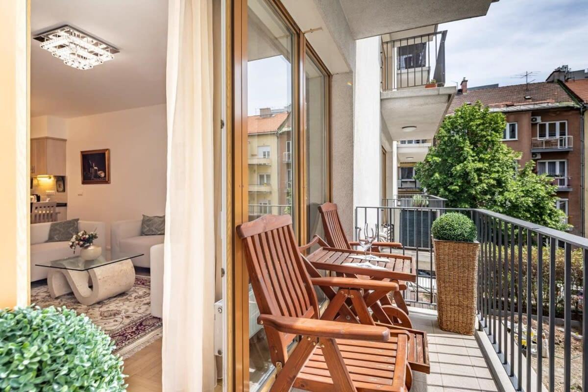 Homey Apartment With Ac And Balcony ブダペスト エクステリア 写真
