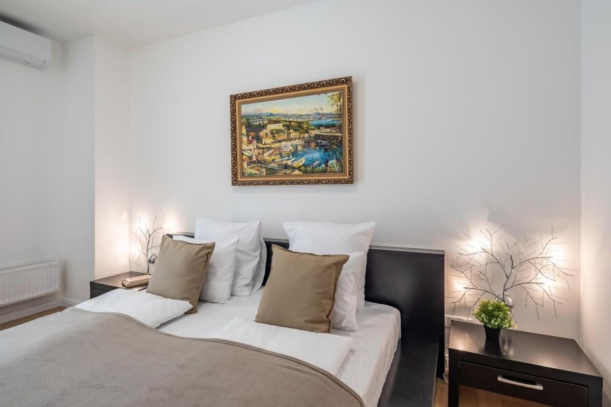 Homey Apartment With Ac And Balcony ブダペスト エクステリア 写真